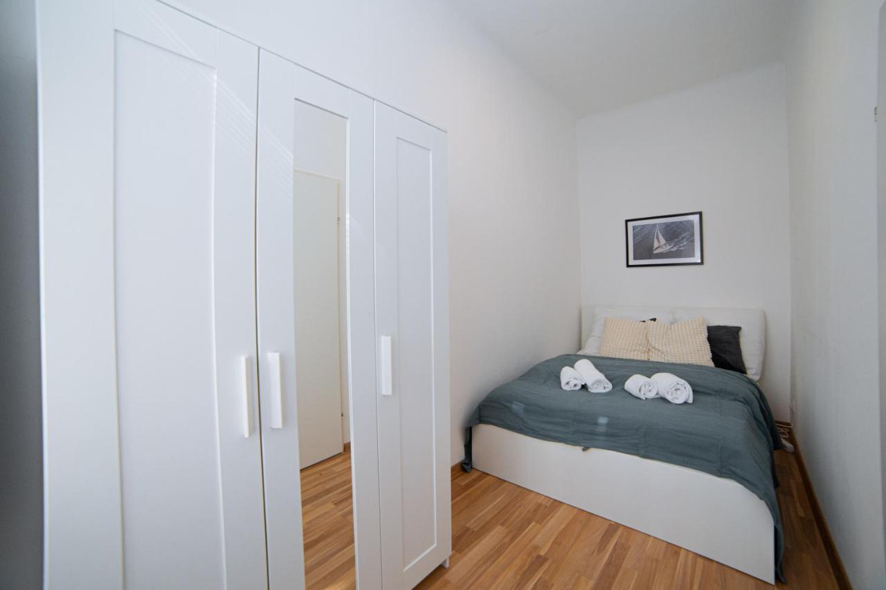 Modern Near Center 1br Apartamento